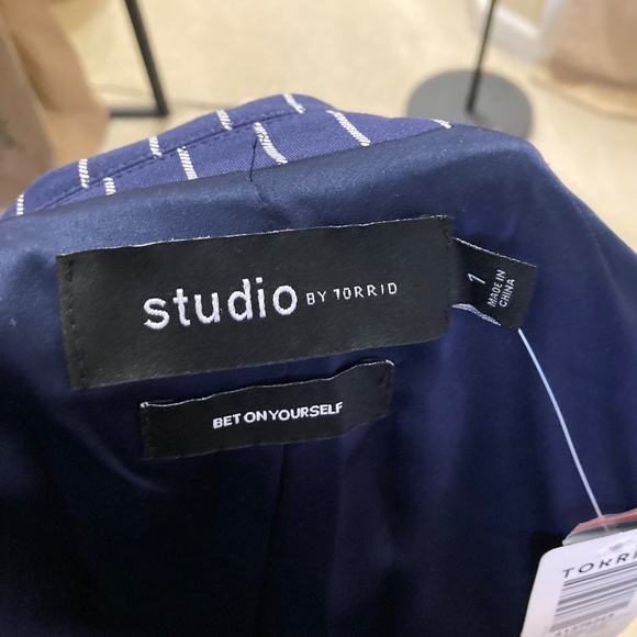 NWT Torrid Studio Ponte Buttoned Tailored Suit Vest, Size 1X (14/16) - Picture 9 of 16